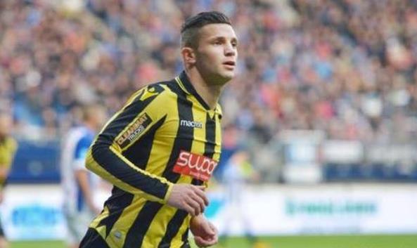 替补阵容不 替补阵容不