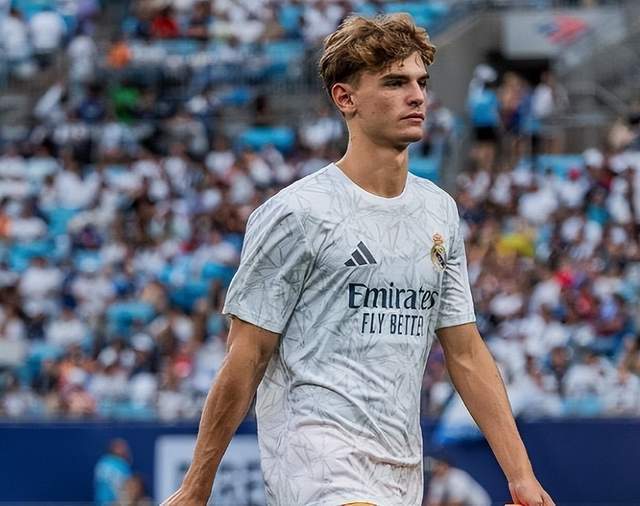 凭借个人能 凭借个人能