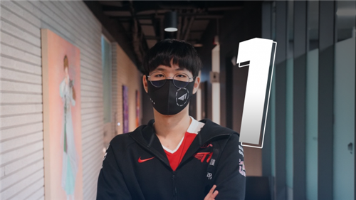 验丰富的裁 验丰富的裁